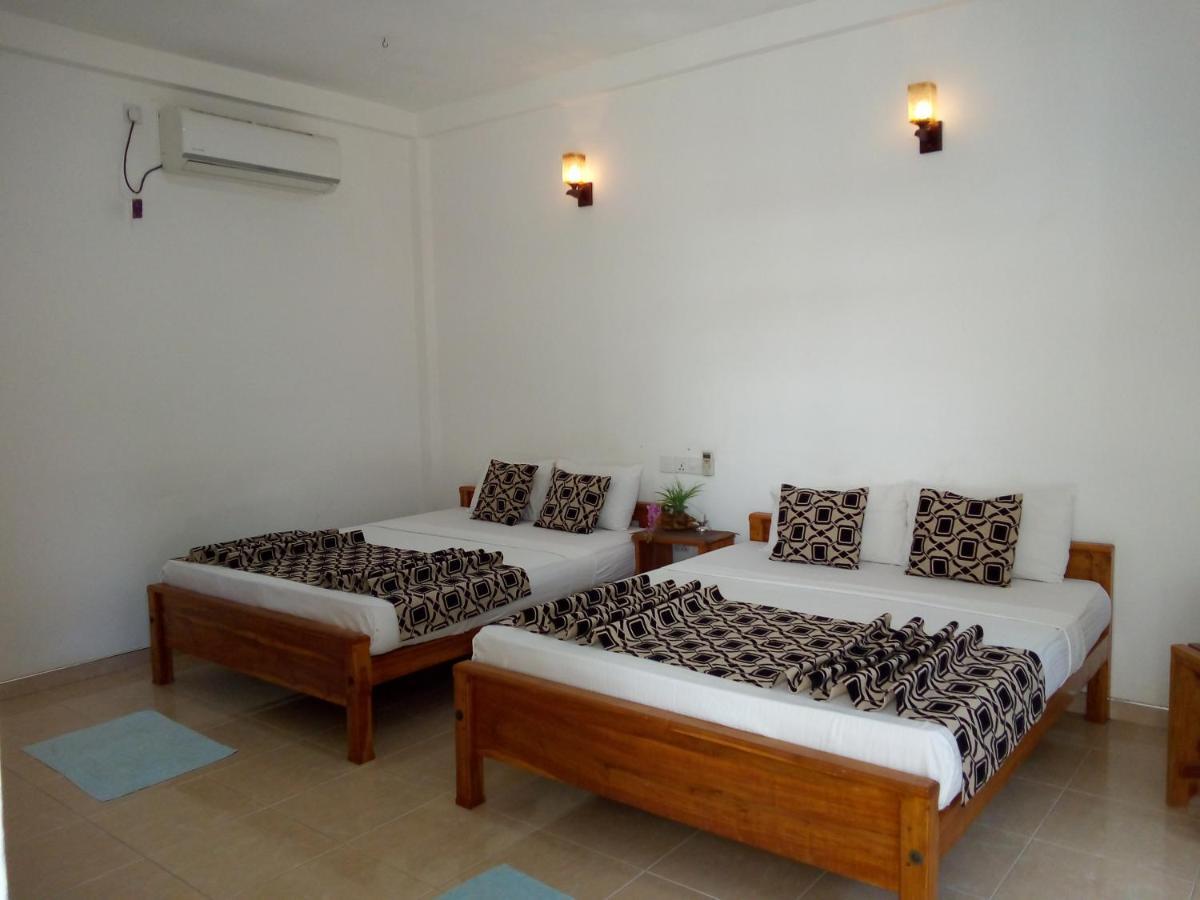 Hotel Gayan'S Udawalawe Exterior photo