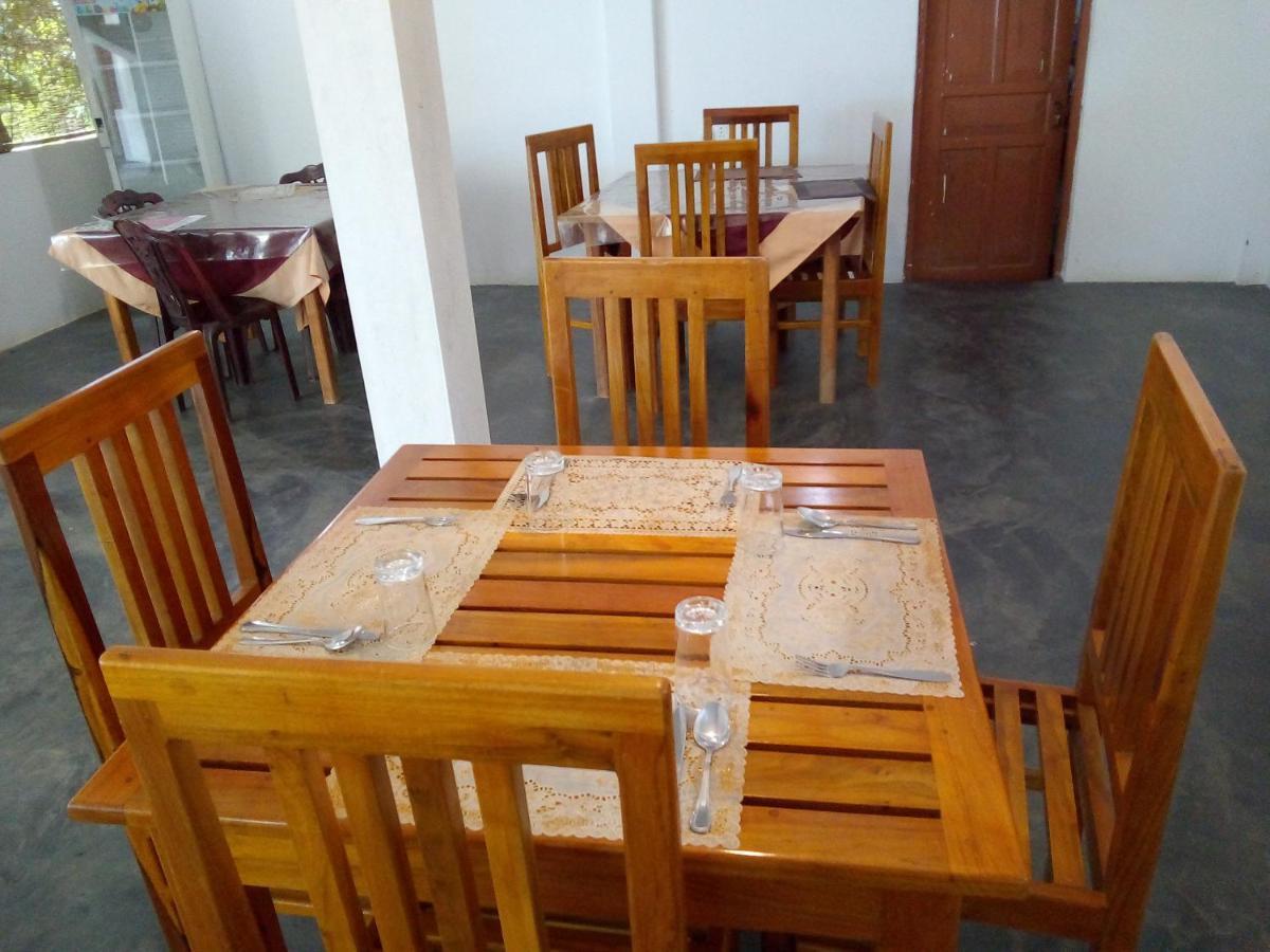 Hotel Gayan'S Udawalawe Exterior photo